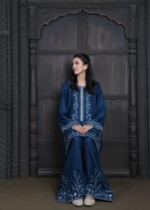 Nyra (blue)