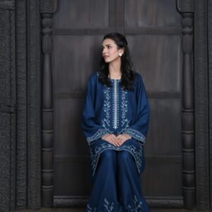 Nyra (blue)